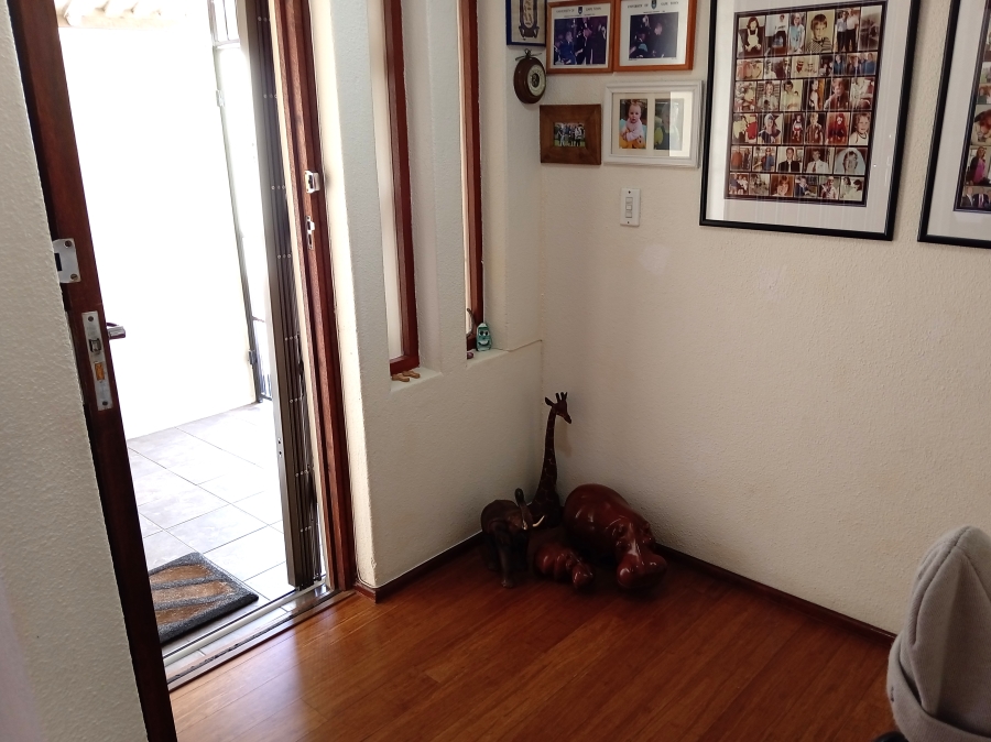 4 Bedroom Property for Sale in Edgemead Western Cape